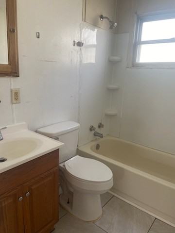 534 Clark Ave - Photo 2 of 10