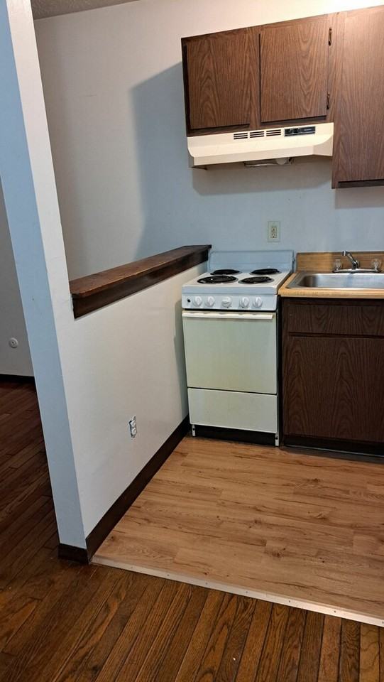 2012 Sullivant Ave - Photo 2 of 3