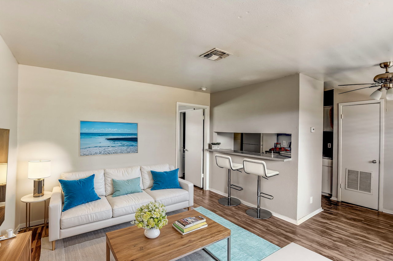 Laurel Heights Apartments - Photo 4 of 50