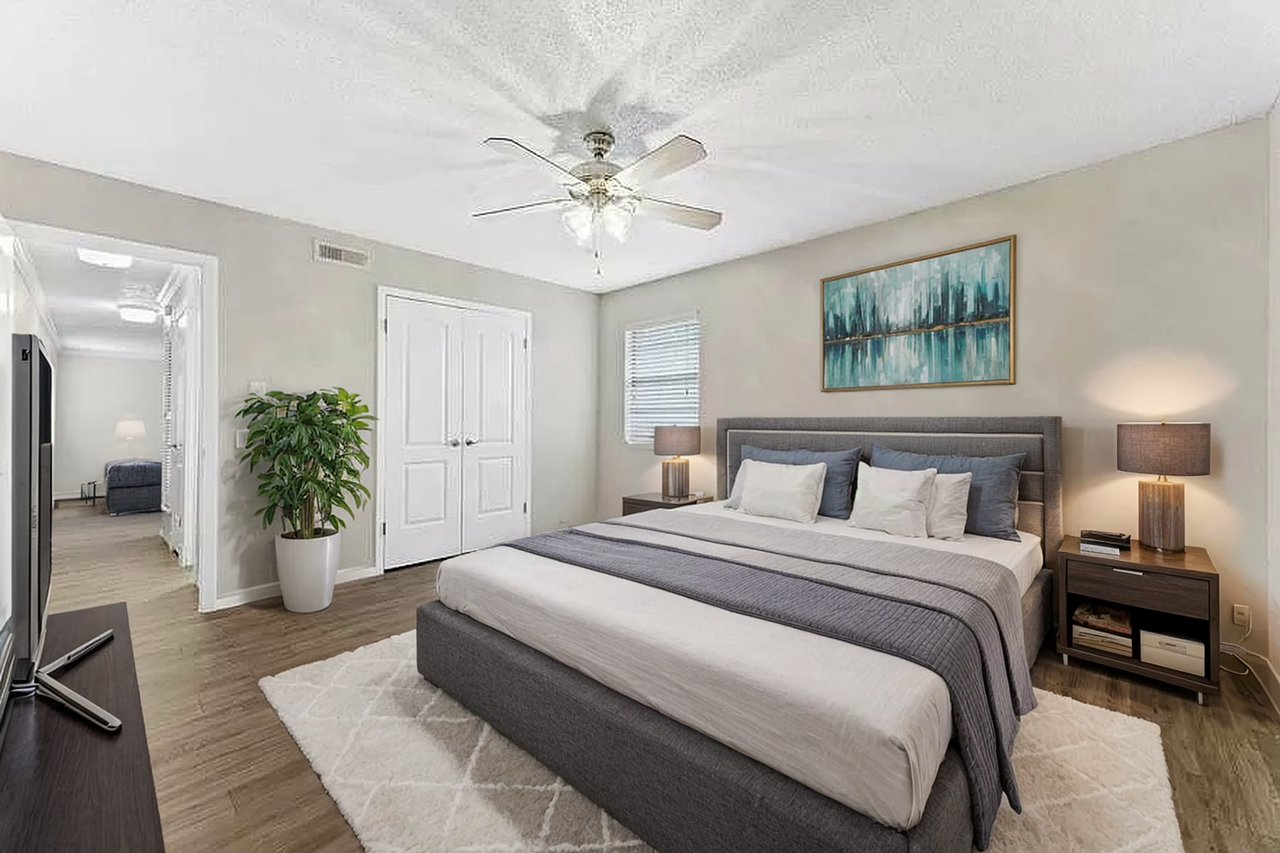 Hidden Gardens - Photo 5 of 23