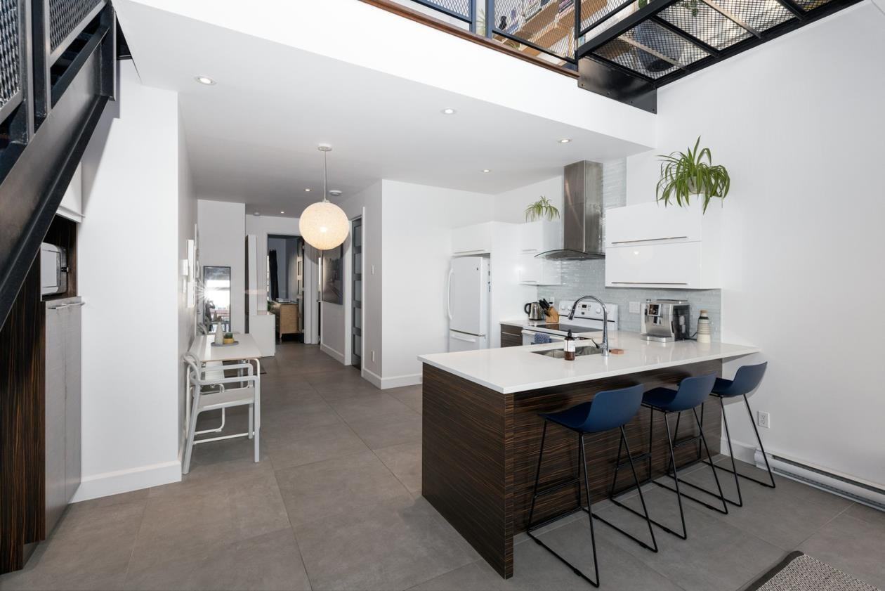 2050 Rue Du Havre - Photo 3 of 22