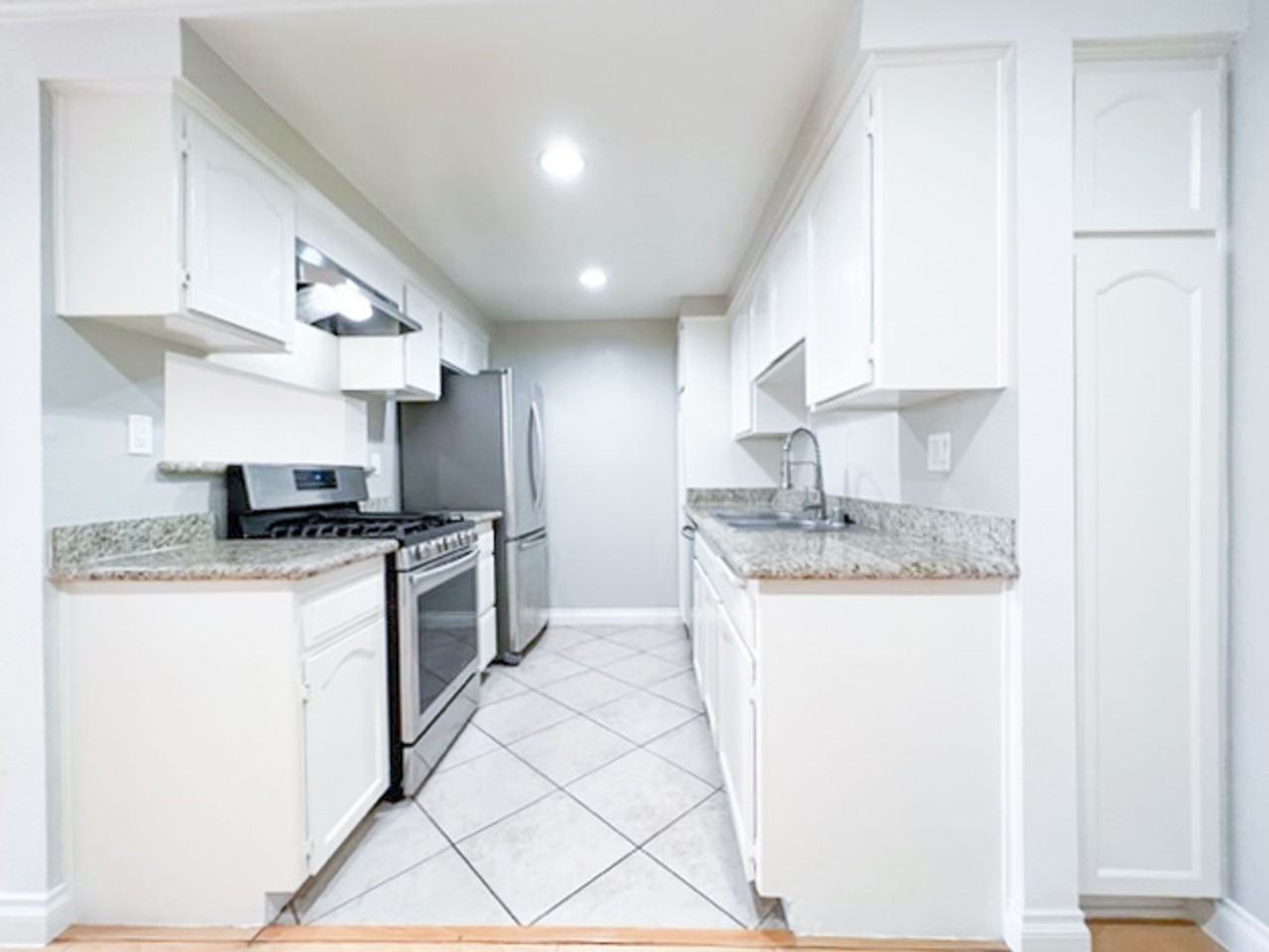 5452 Alvern - Photo 3 of 28