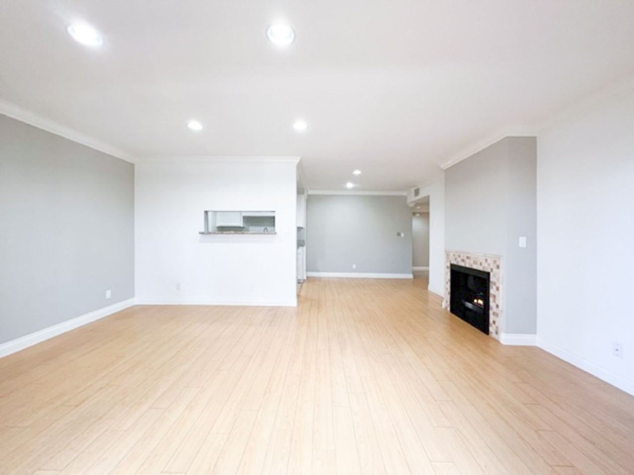 5452 Alvern - Photo 4 of 28