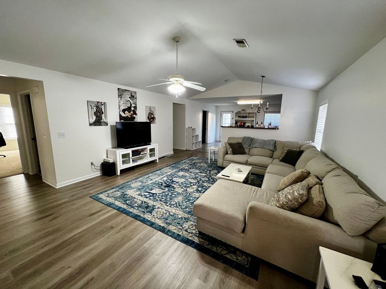 184 Nestle Ct - Photo 2 of 17