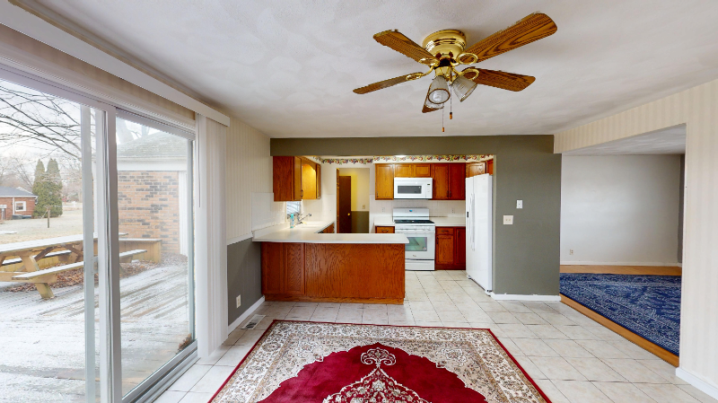 239 W Berry Ave - Photo 2 of 22