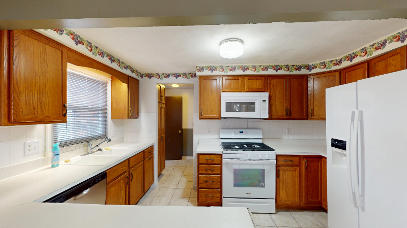 239 W Berry Ave - Photo 3 of 22