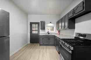 427 Russellwood Ave - Photo 1 of 1