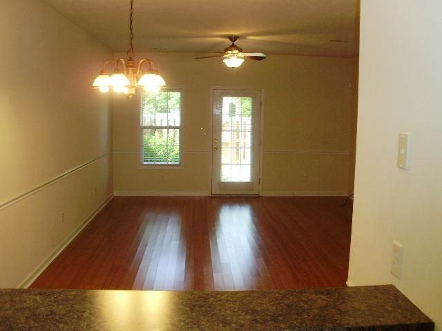 338 Bay St - Photo 5 of 27