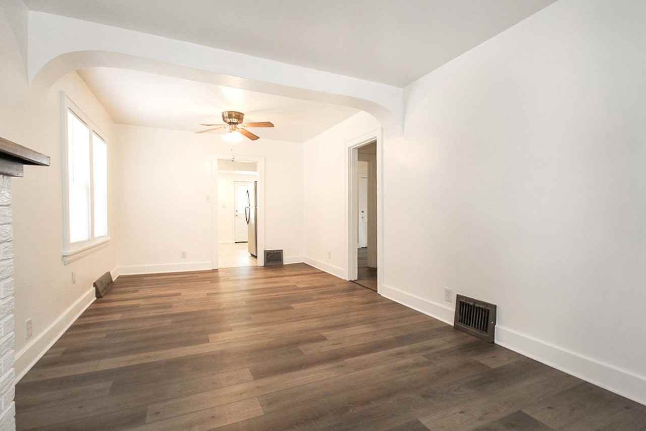 695 Garry Rd - Photo 3 of 21