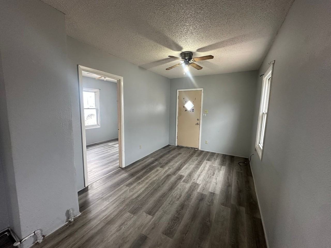 102 W Overland - Photo 3 of 13