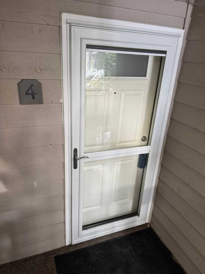 12719 Ne 120th St #D4 - Photo 3 of 14