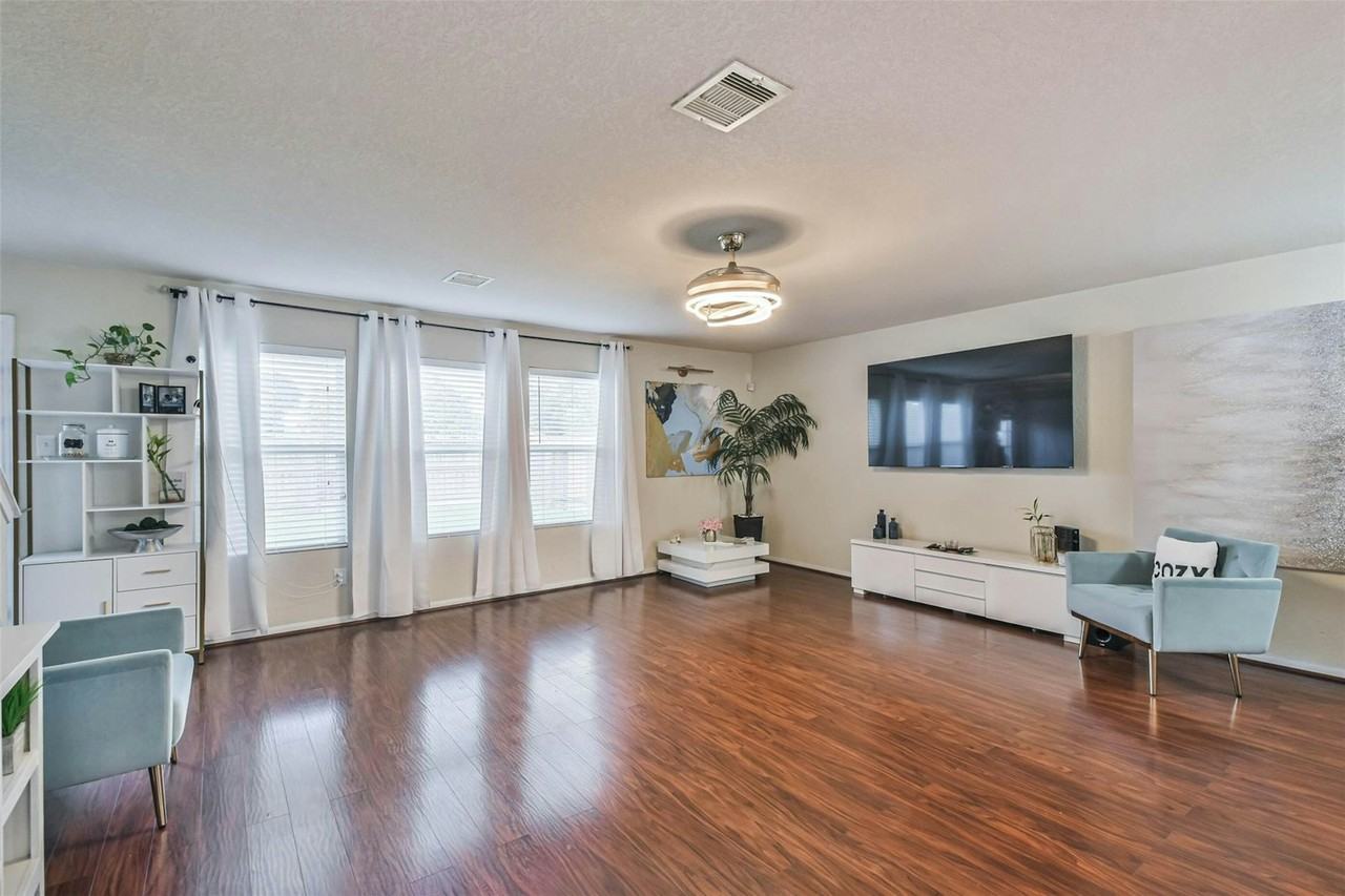 13510 Dahlia Green Way - Photo 5 of 46