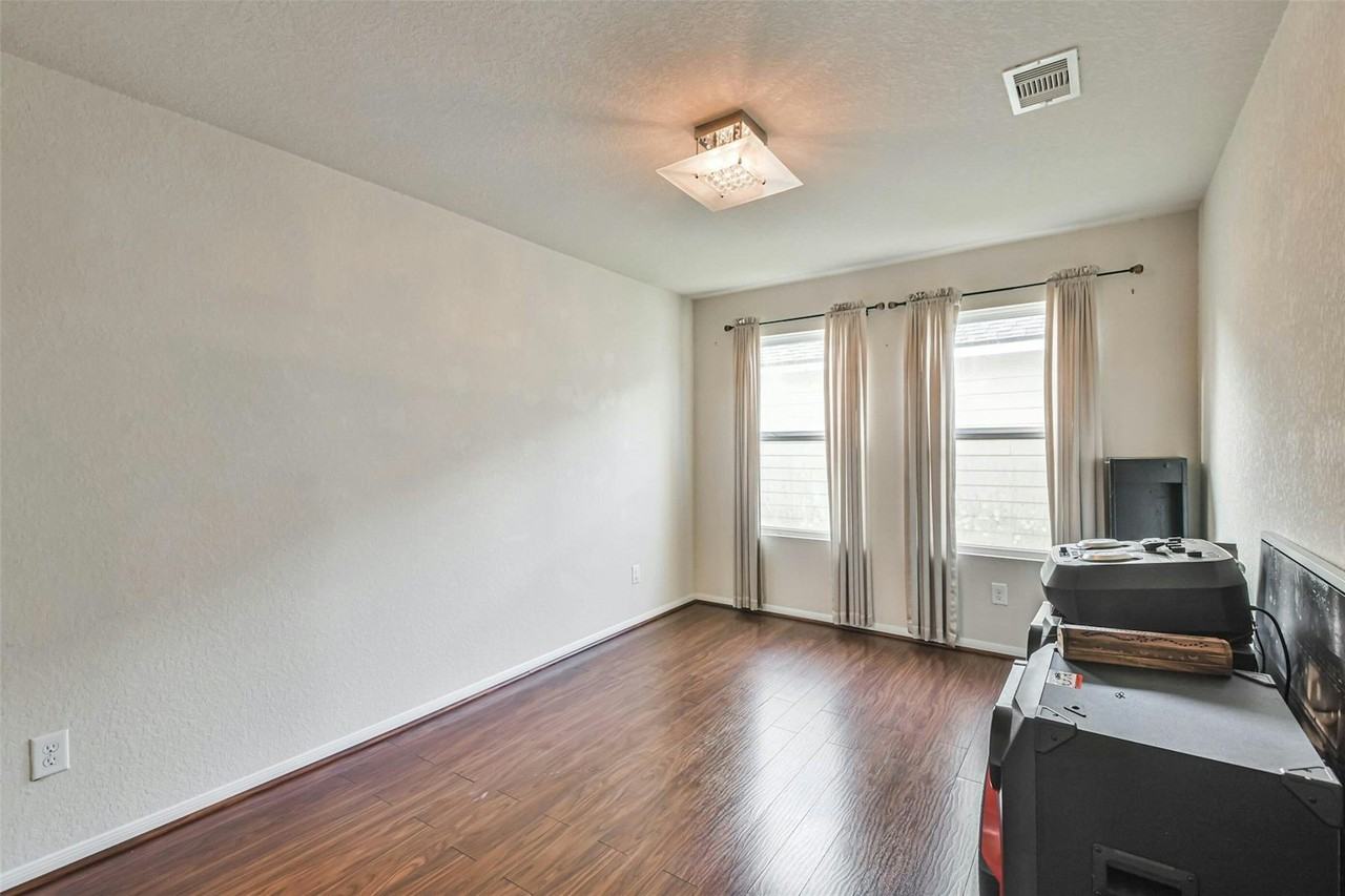 13510 Dahlia Green Way - Photo 7 of 46