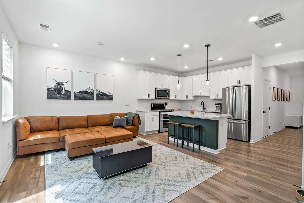 1640 Florence Run Nw - Photo 3 of 19