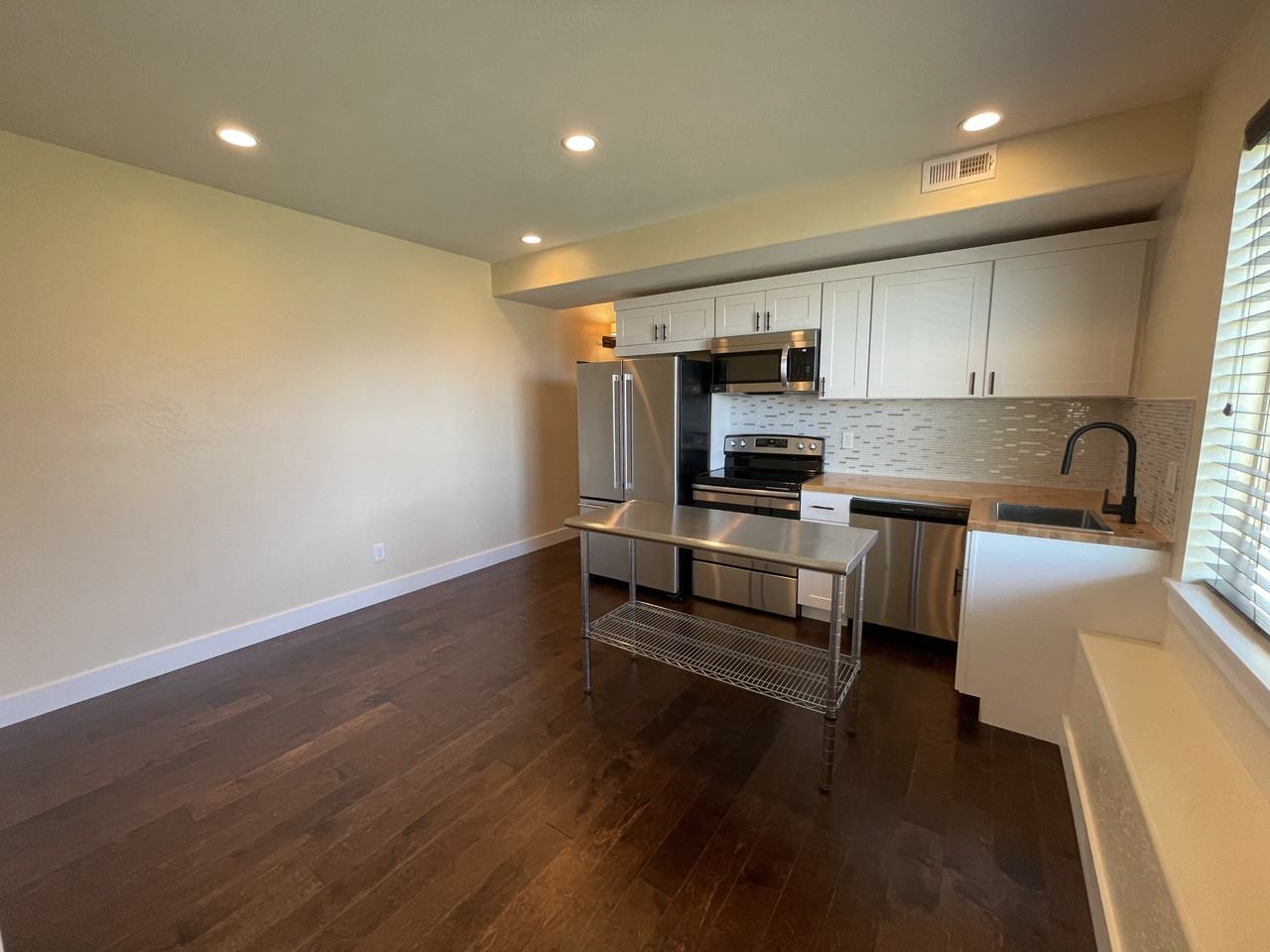 1864 E Sage Hollow Dr - Photo 4 of 16