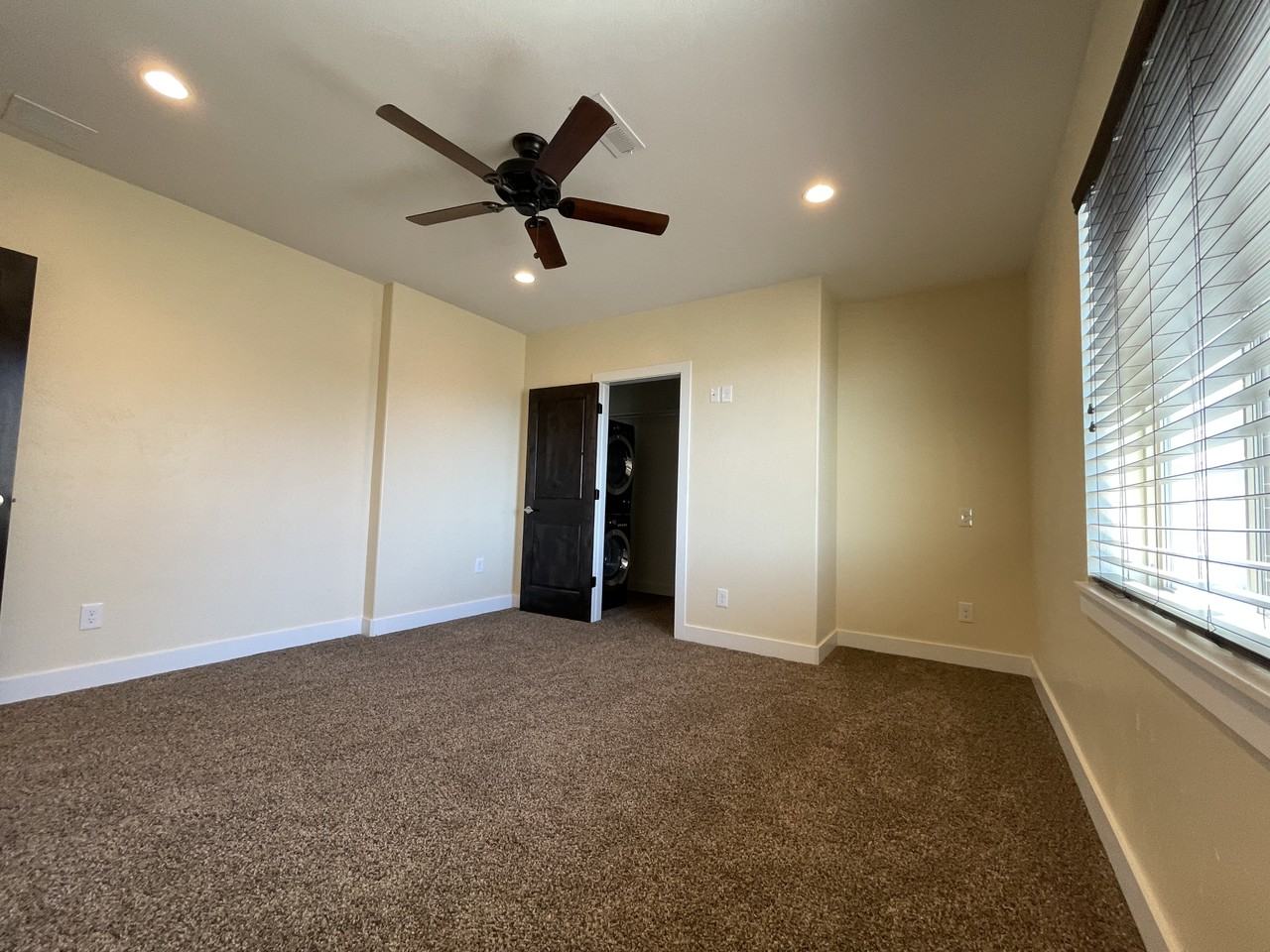 1864 E Sage Hollow Dr - Photo 7 of 16