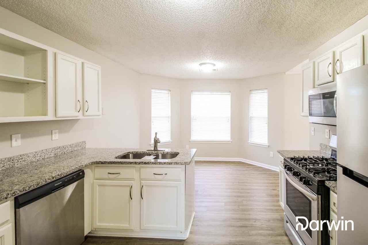 105 Penny Ln - Photo 3 of 15