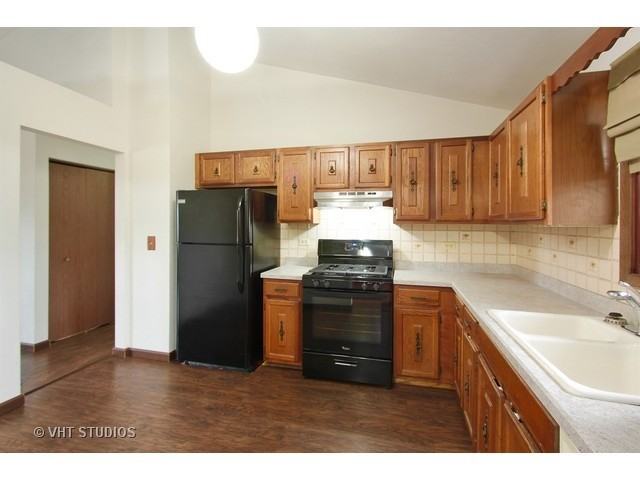 42238 N Hanks Ave - Photo 3 of 10