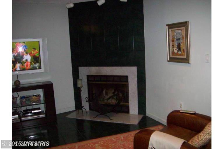 8842 Fox Cir - Photo 2 of 5