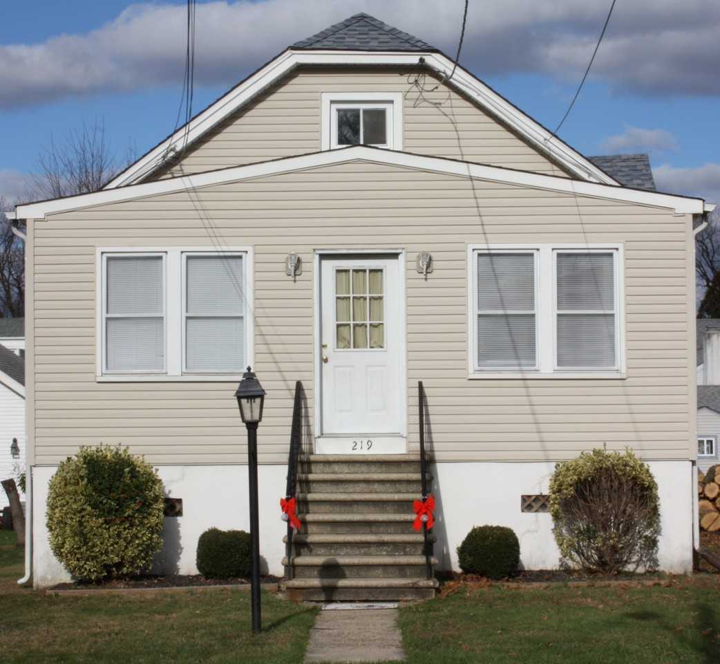 219 E Park Ave - Photo 2 of 15