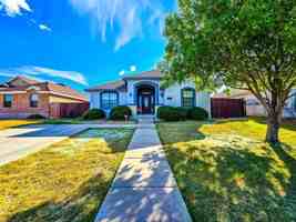 featured image of 2673 Crown View Dr