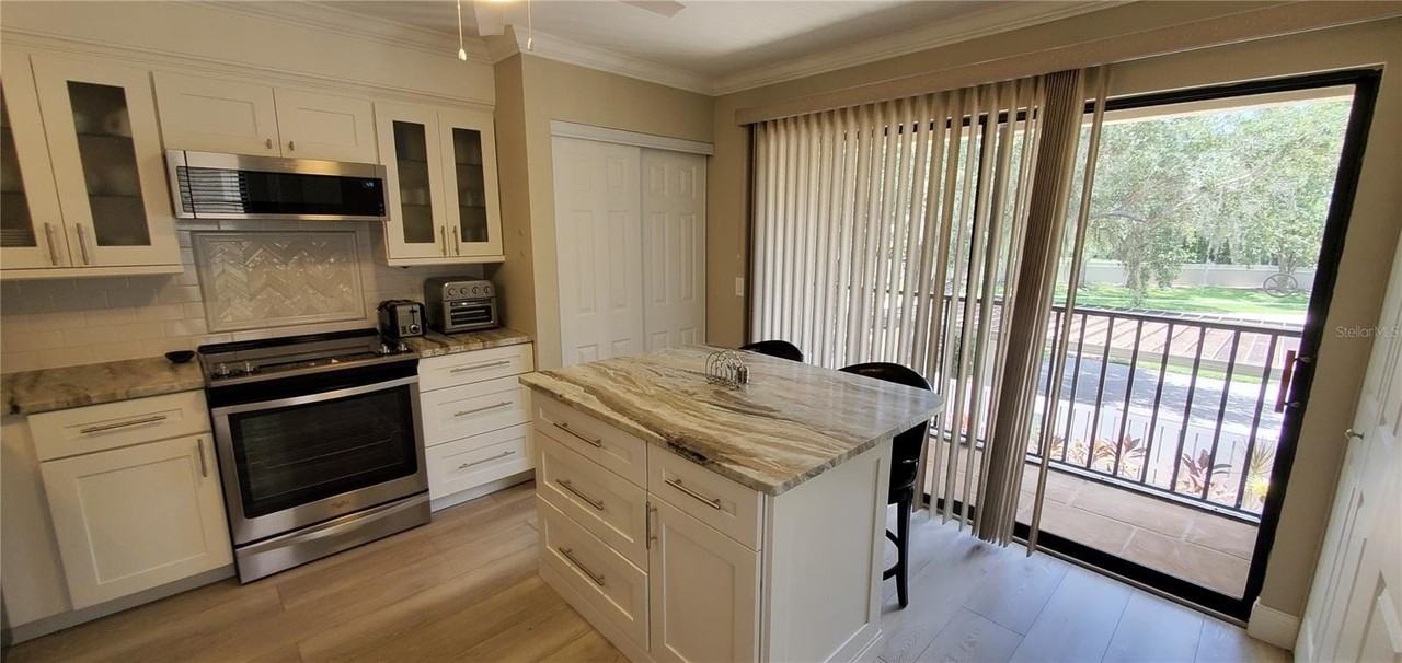 6110 Country Club Way #201 - Photo 3 of 22