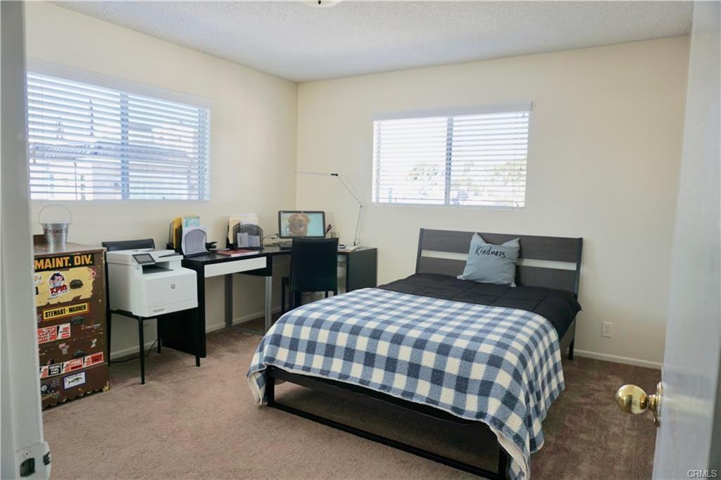 2320 3rd Ave - Photo 2 of 8