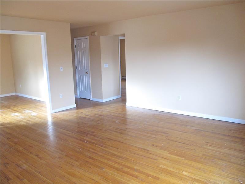 15 S Devoe Ave - Photo 2 of 8
