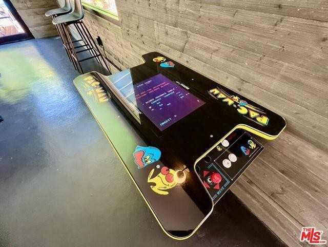 16446 Moorpark St - Photo 3 of 8