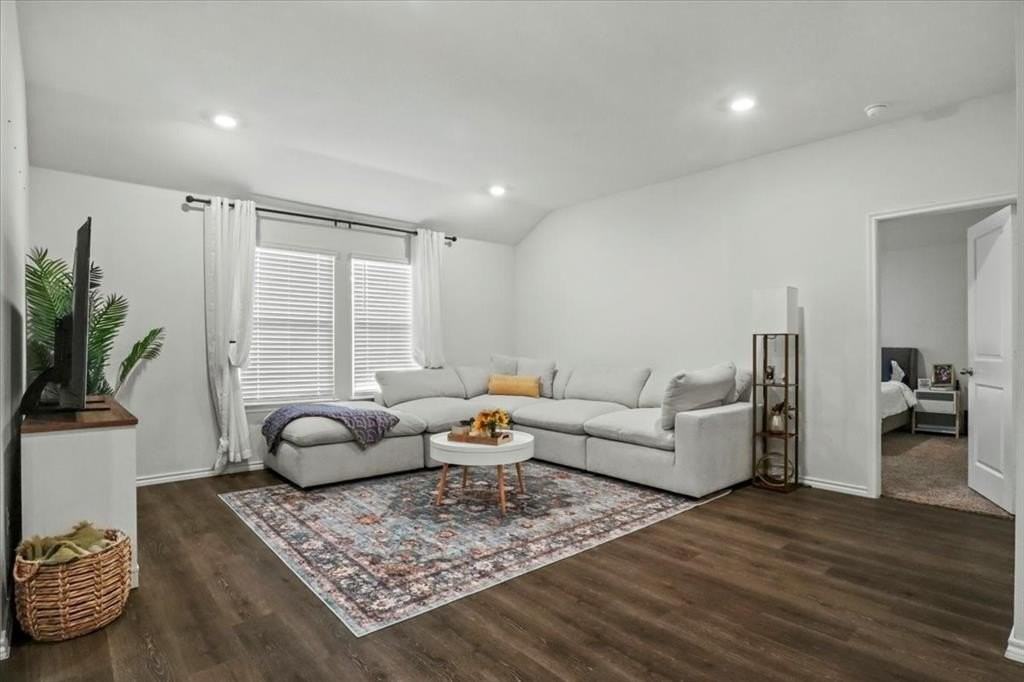 804 Roland Drive - Photo 6 of 27