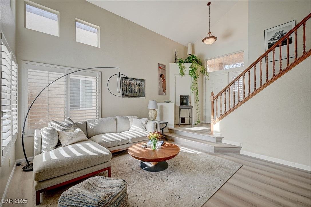 853 Teal Ave - Photo 4 of 31