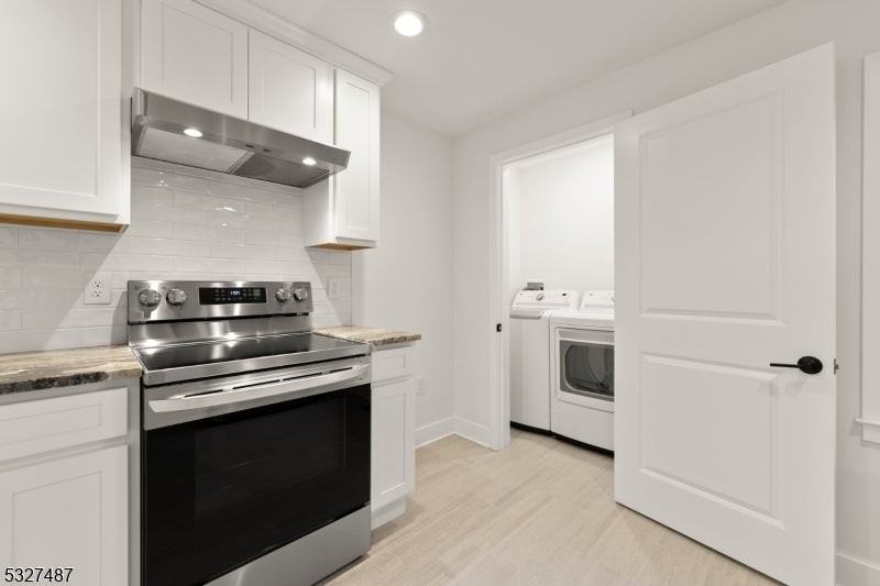 18 Deforest Ave - Photo 3 of 24
