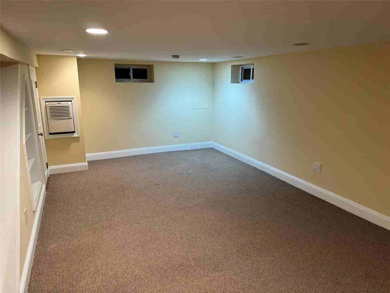 33 Capitolian Blvd - Photo 3 of 5