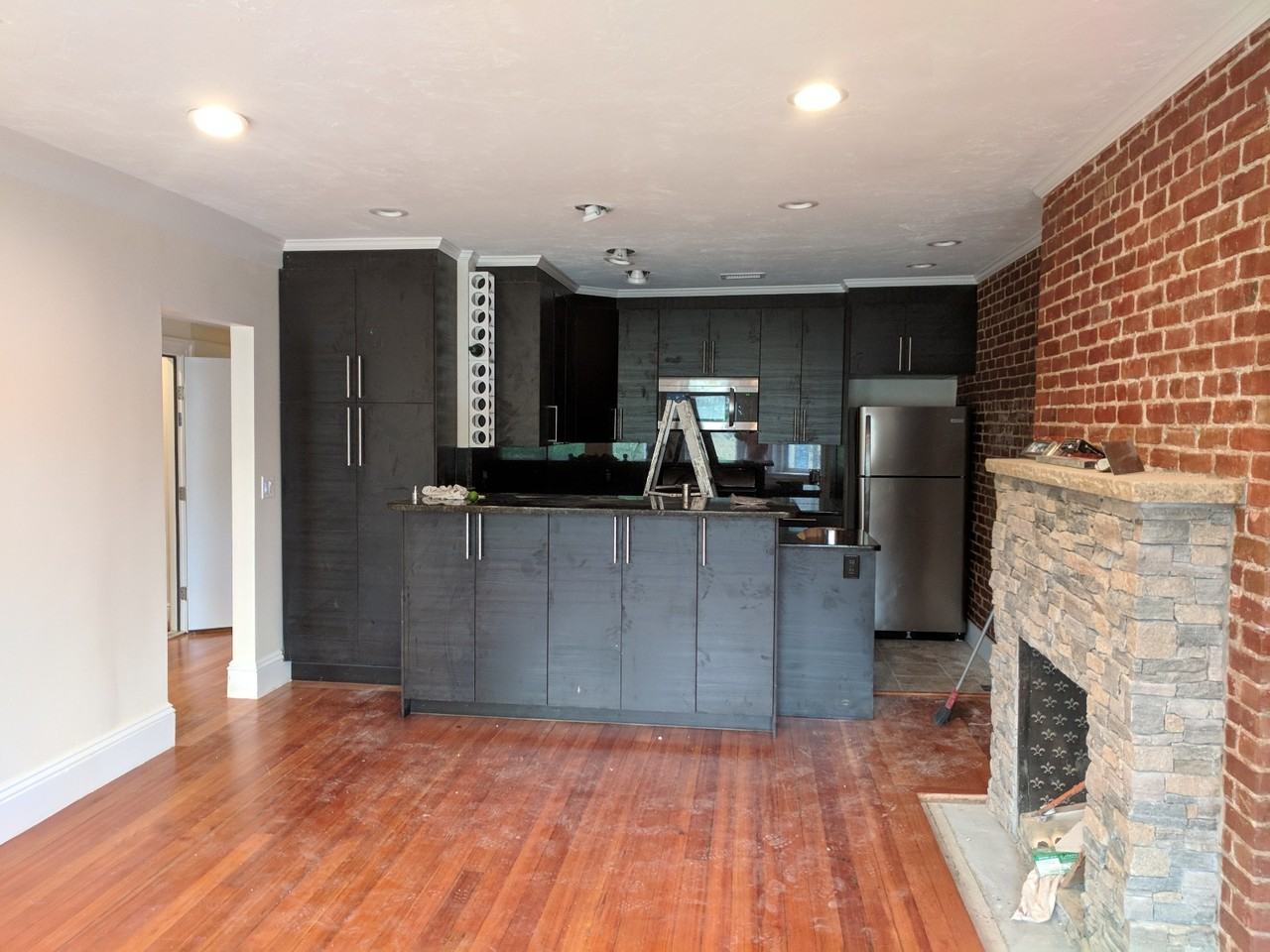 1616 Beacon St #2 - Photo 2 of 23