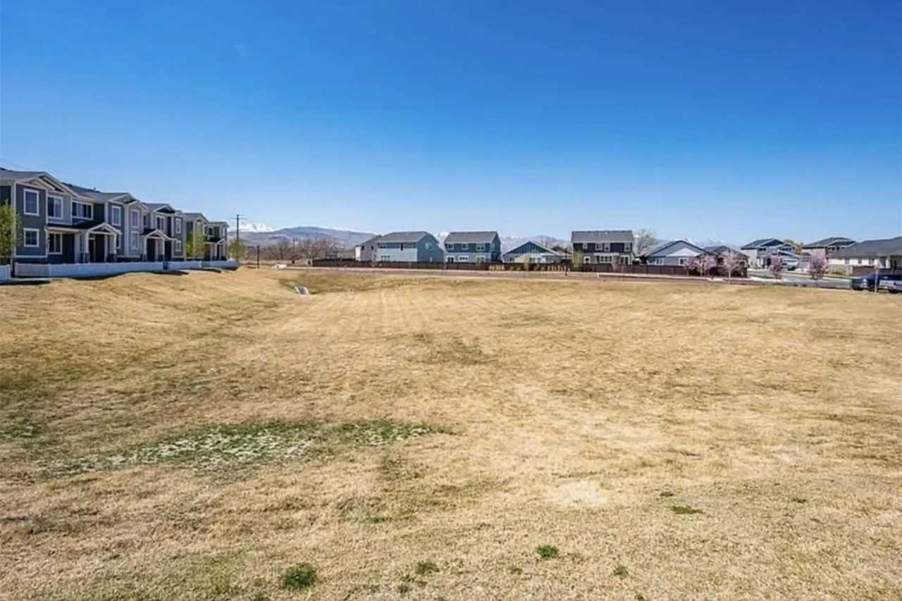 14914 S Thunder Horse Ln - Photo 2 of 17