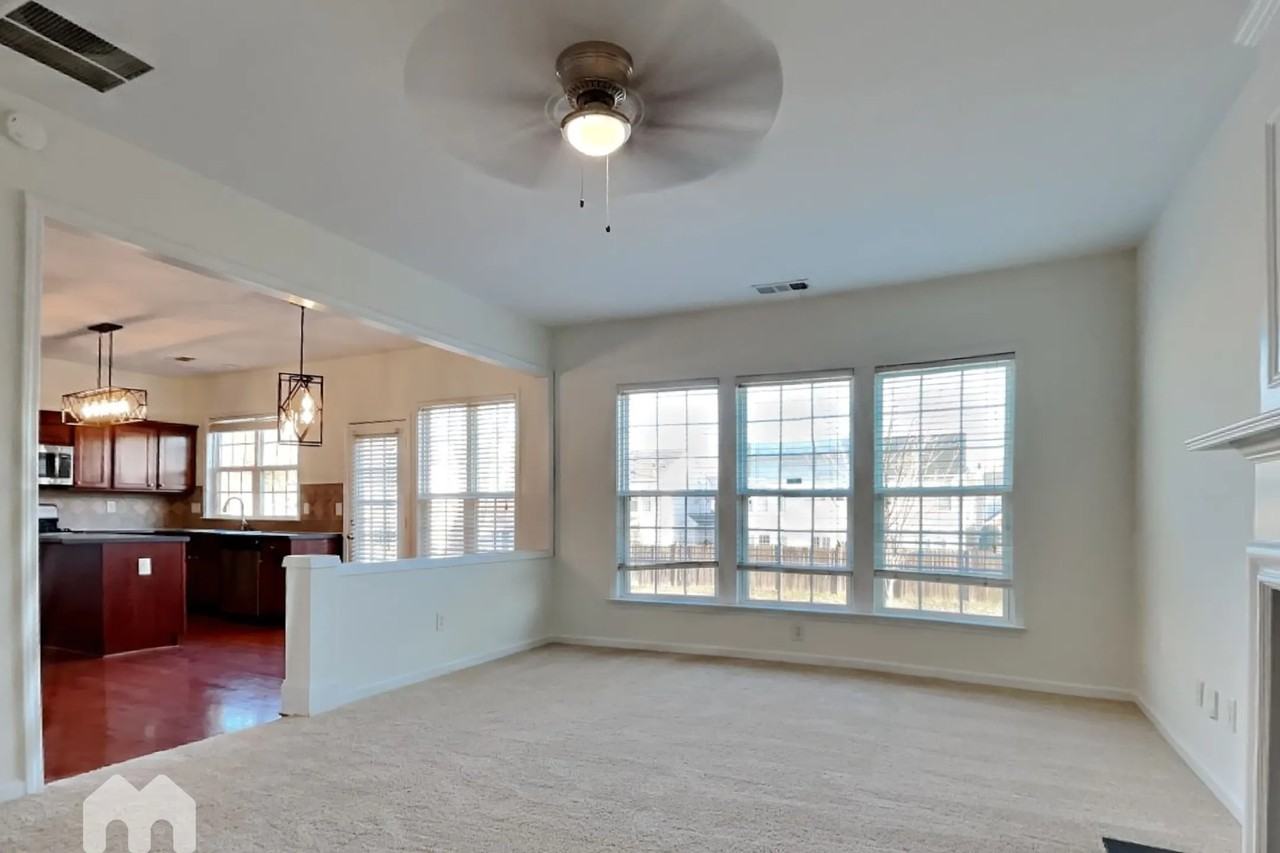 3657 Venetian Pl Sw - Photo 3 of 32