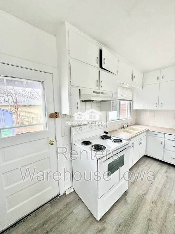 1534 63rd St - Photo 2 of 15