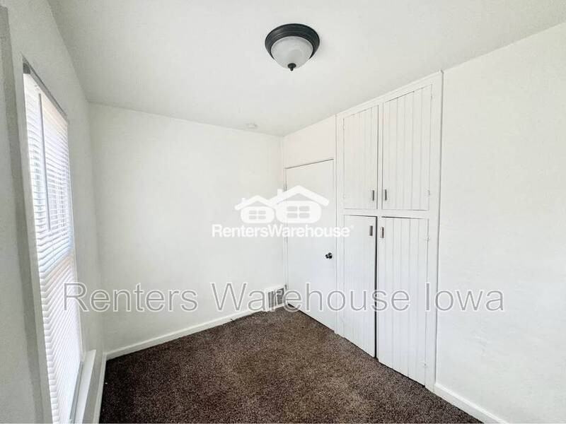1534 63rd St - Photo 7 of 12
