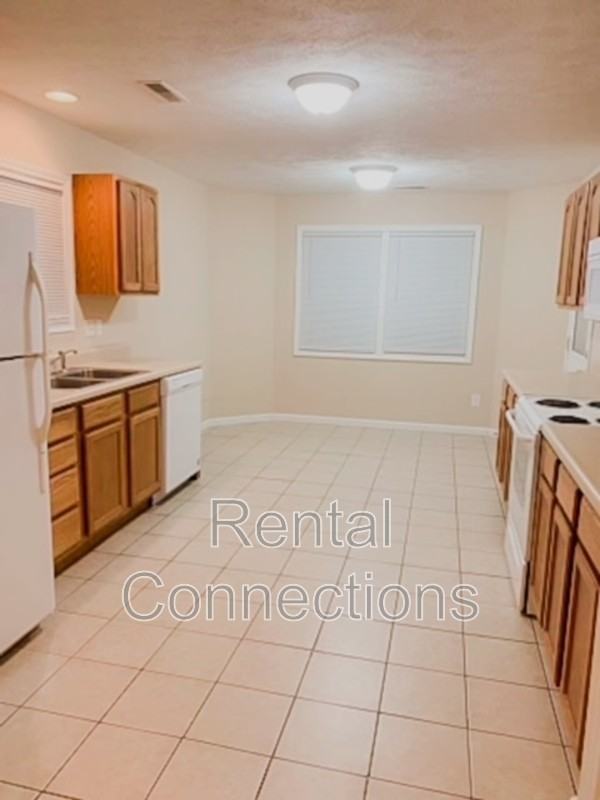 1108 N Fair St #D - Photo 3 of 8