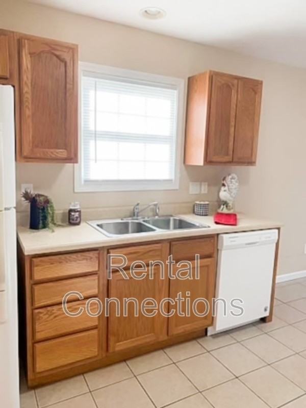 1108 N Fair St #D - Photo 5 of 8