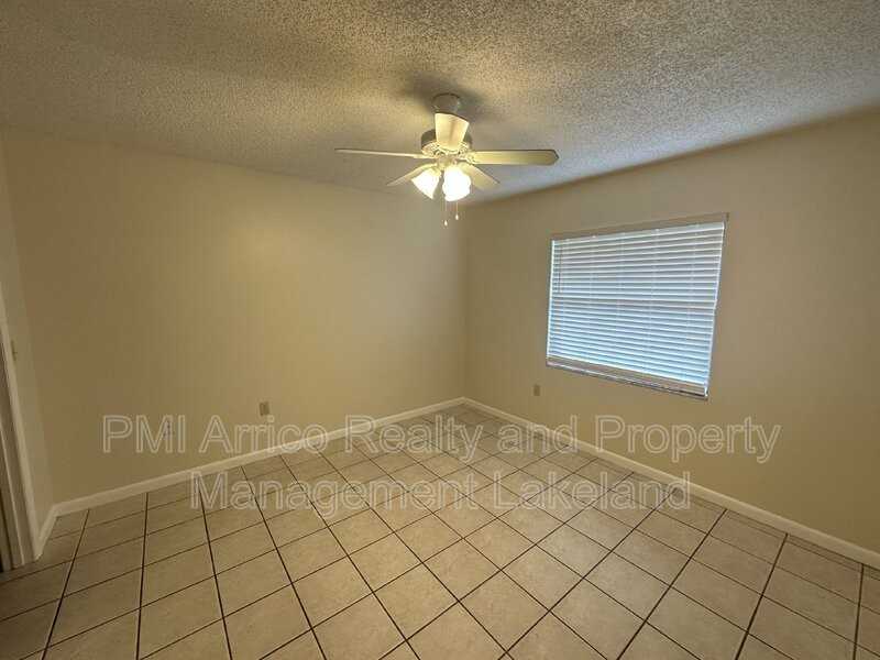 239 Village Crest Ct - Photo 4 of 9