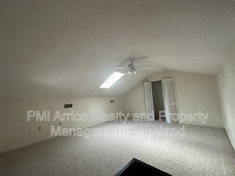 239 Village Crest Ct - Photo 5 of 9