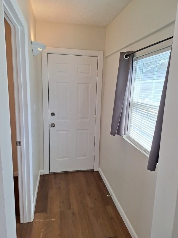 1867 29th Ave N - Photo 2 of 8