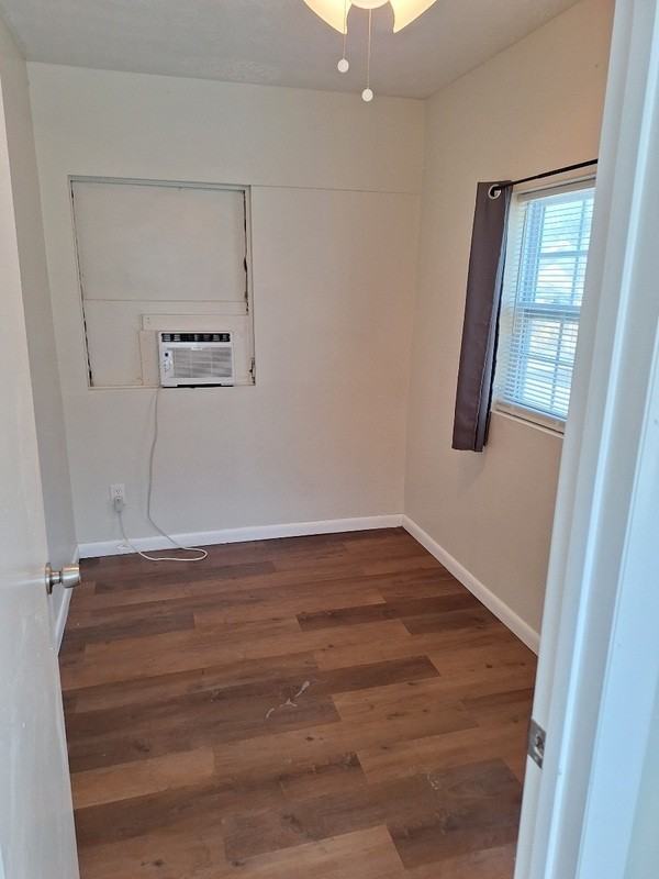 1867 29th Ave N - Photo 4 of 8