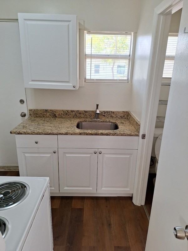 1867 29th Ave N - Photo 5 of 8