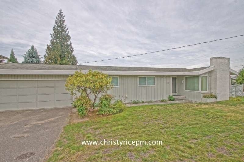 5789 105th Ave Ne - Photo 3 of 20