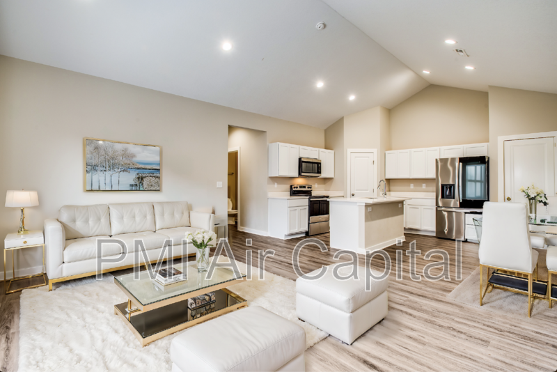 12132 W Fontana St - Photo 3 of 11