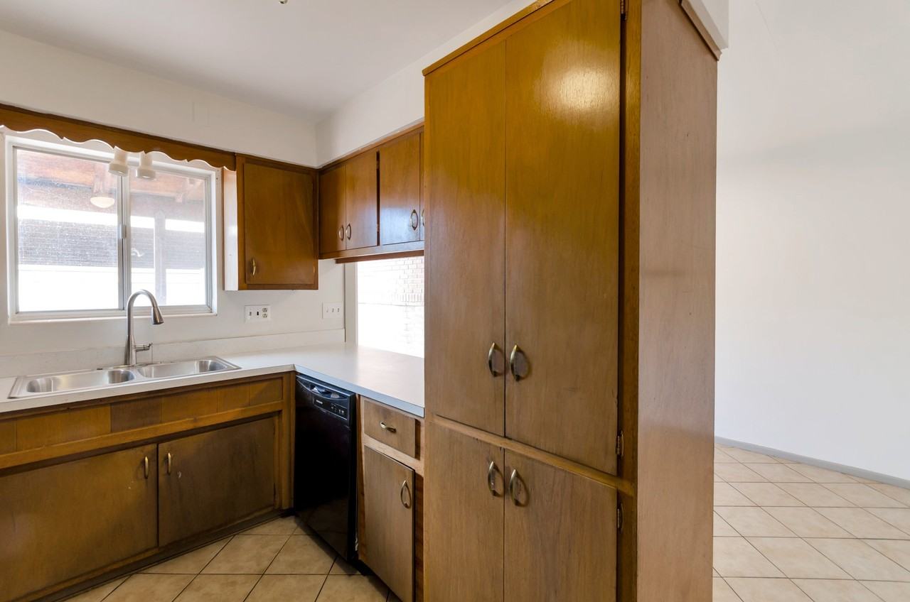 5821 E North St - Photo 4 of 19