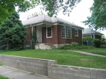 810 E Bryan Ave - Photo 2 of 12