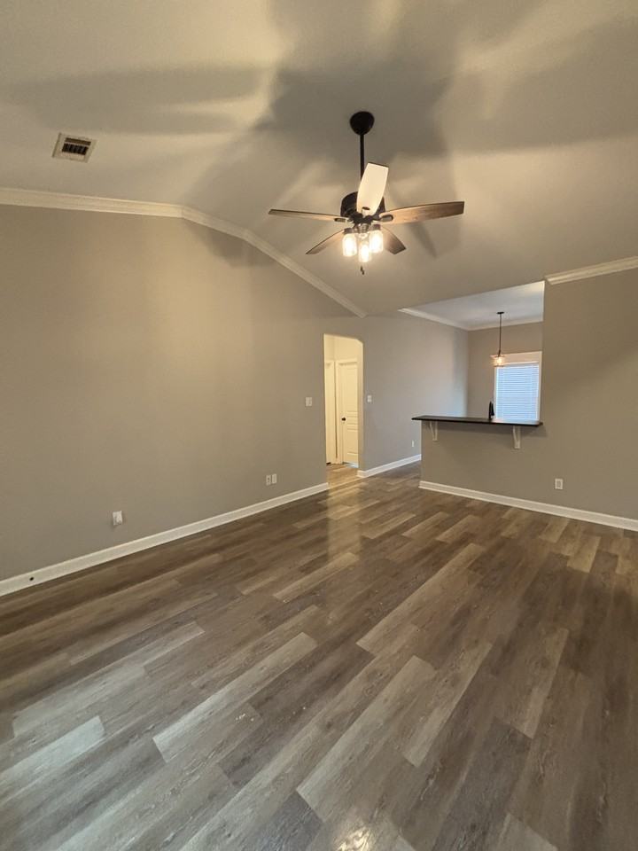 32 Woodhaven Dr - Photo 3 of 29